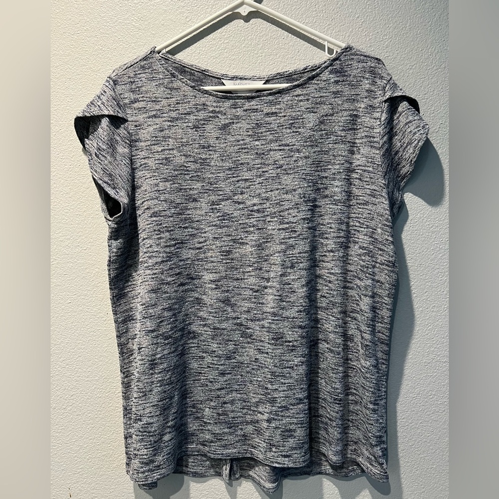 MARKET & SPRUCE
Bravyan Button Back Detail Knit Top size XL blue